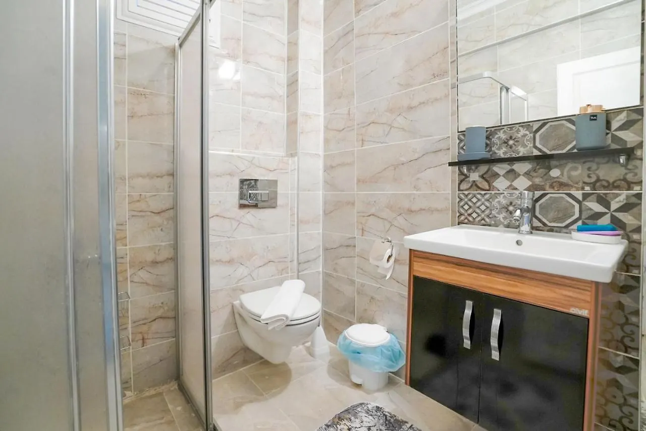 Central And Comfy Flat With Balcony In Muratpasa 安塔利亚 0*,  土耳其