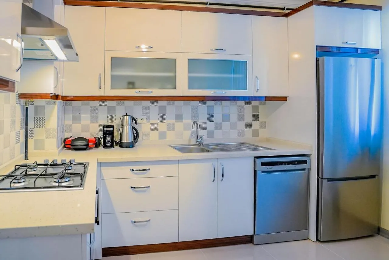Central And Comfy Flat With Balcony In Muratpasa 安塔利亚 土耳其